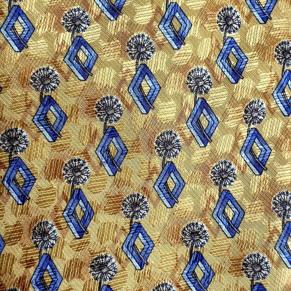 Ermenegildo Zegna 100% Silk Yellow Gold & Blue Diamond Shapes w/ Dandelions Tie - Picture 3 of 12